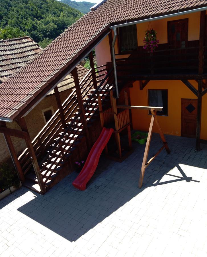 Penzion Adriana Hotel Roznava Exterior photo
